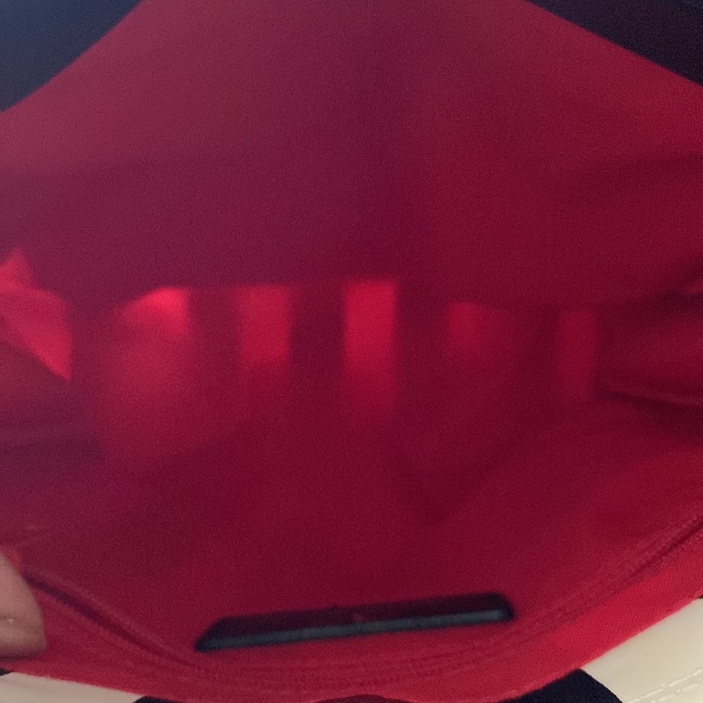 Valentino Garavani sport bag - Picture 6 of 8